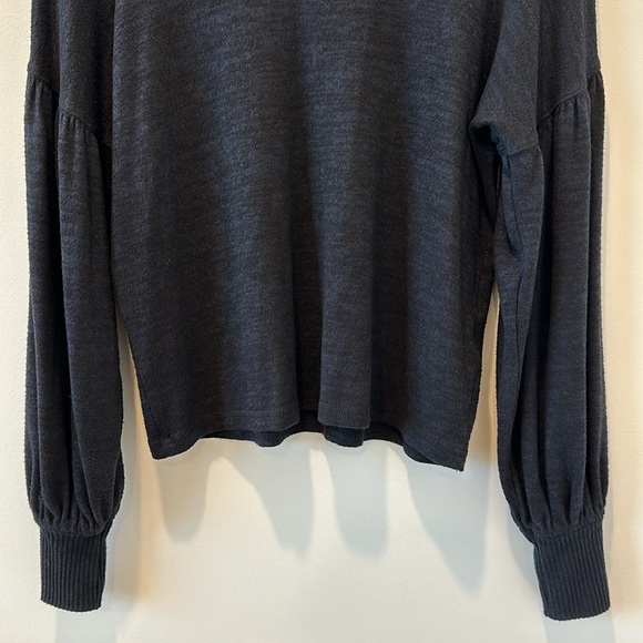 Abercrombie & Fitch Basic Long Sleeve Black Sweater Crewneck Soft A&F Cozy Knit - Picture 3 of 8